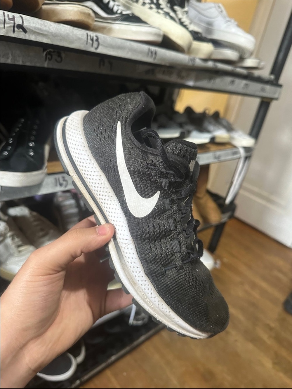 Nikes clean pair